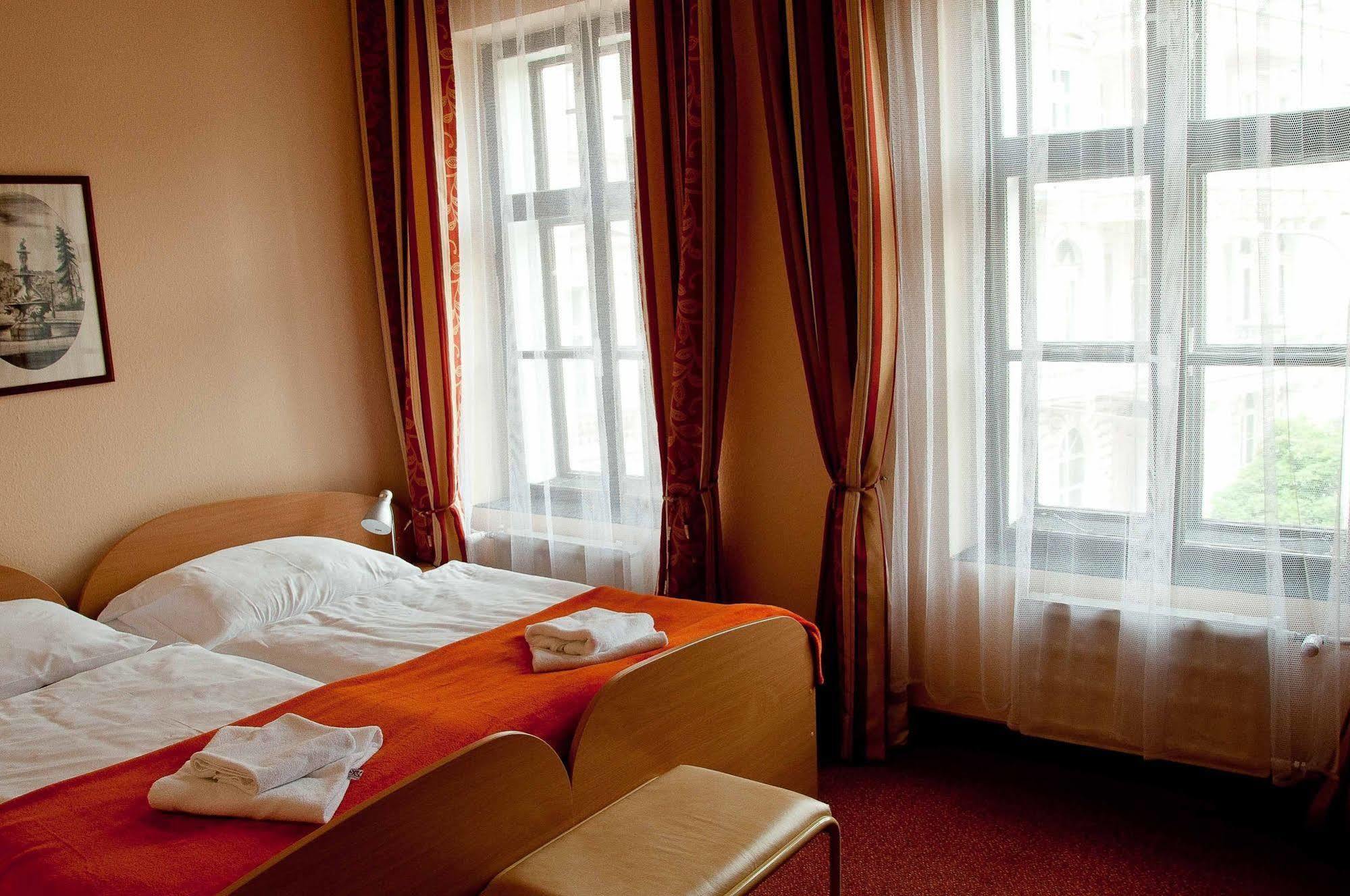 Hotel Paradies Teplice Exterior foto